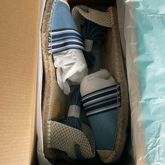 NWT Stripped Lace Up Espadrille- JCREW- Size 10 - Picture 4 of 13